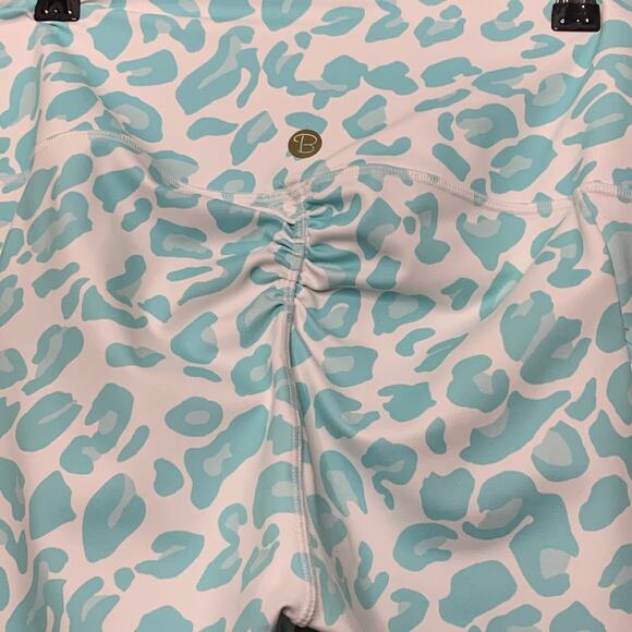 B Fit by Beach‎ Bunny Leopard Blue Leggings 6 Athleisure Sporty SPF 50+ - Picture 6 of 9